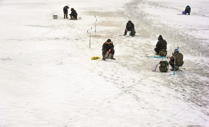 Ice fishing gambling game in United Kigdom